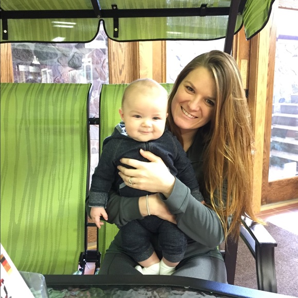 Meet your Posher, Lydia - Picture 1 of 1